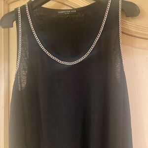 Tank top chain detail